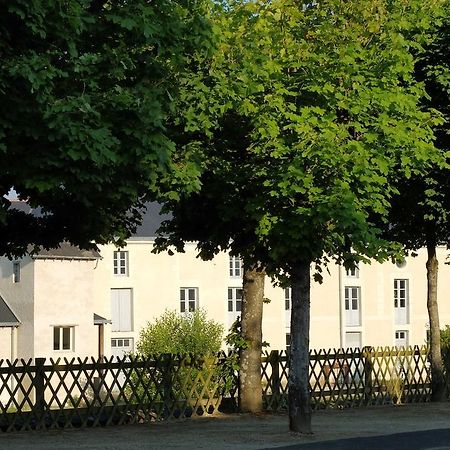 Gite Des Grands Moulins De Bauge Exterior photo